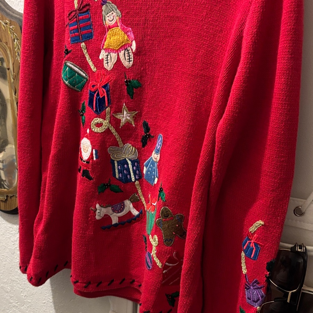 Rebecca Malone Red Sweater with Holiday Embroidery / P2P:20, Length:25